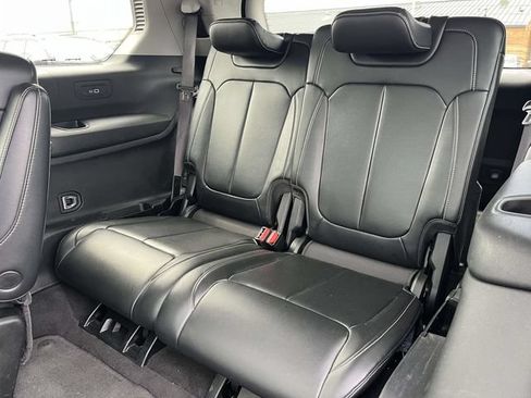 Used 2021 Jeep Grand Cherokee L Limited AWD/4WD image 17