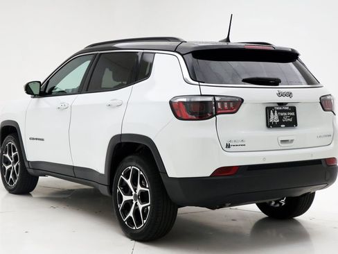 Used 2025 Jeep Compass Limited AWD/4WD image 6