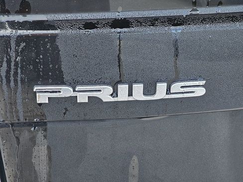 Used 2013 Toyota Prius One image 12