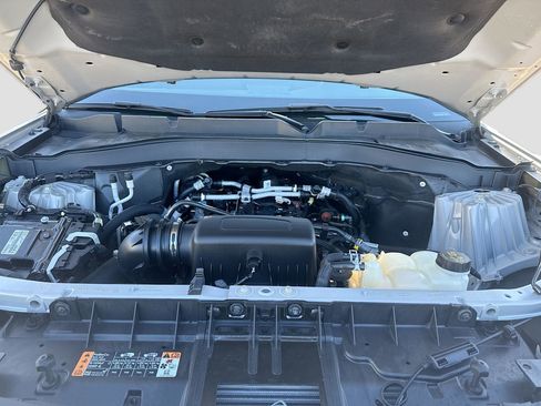 Used 2022 Ford Explorer XLT image 31