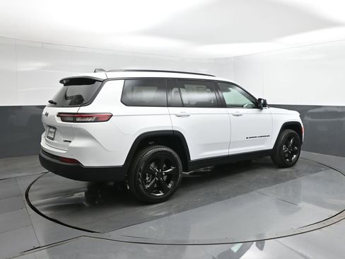 New 2025 Jeep Grand Cherokee L Limited w/ Black Appearance Package image 11