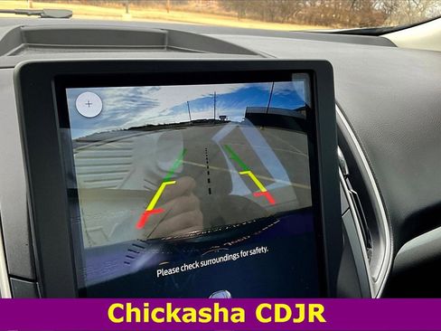 Used 2023 Ford Edge SE w/ Black Appearance Package image 14