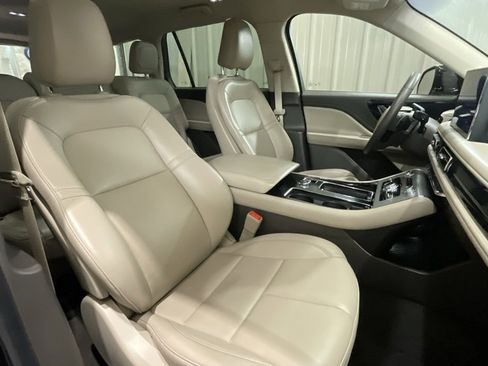 Used 2023 Lincoln Aviator 2WD image 15