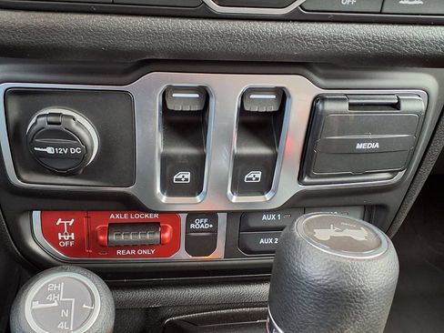 New 2026 Jeep Wrangler Sport AWD/4WD image 10