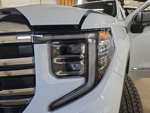New 2026 GMC Sierra 1500 SLT w/ SLT Premium Plus Package AWD/4WD image 29