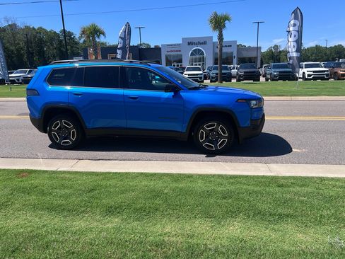 New 2026 Jeep Cherokee Limited AWD/4WD image 3