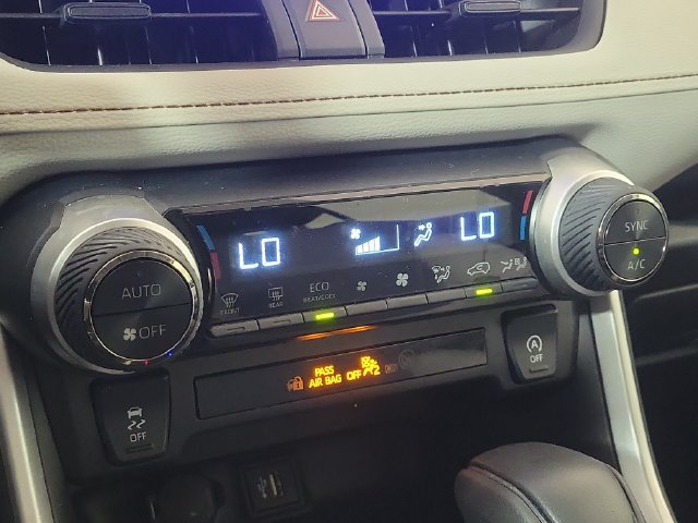 Used 2024 Toyota RAV4 XLE w/ Convenience Package FWD image 25