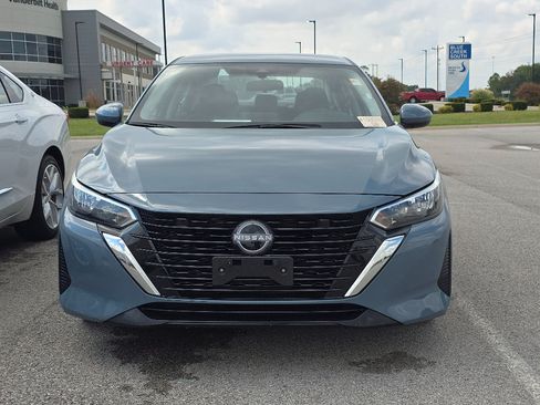 Used 2024 Nissan Sentra SV FWD image 8