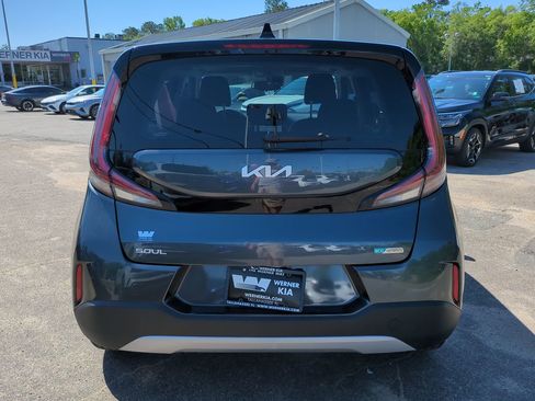 Certified 2023 Kia Soul EX image 6