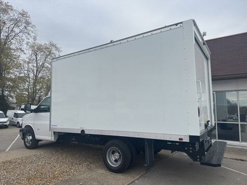 New 2025 Chevrolet Express 3500 w/ Power Convenience Package image 6