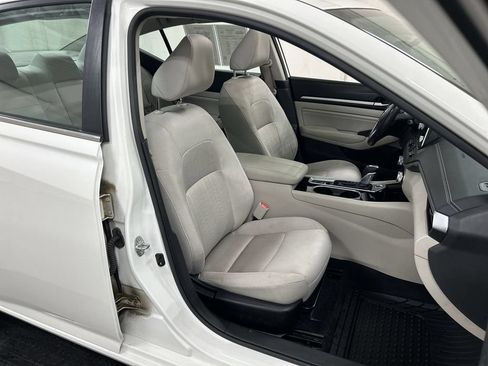 Used 2022 Nissan Altima 2.5 SV w/ SV Premium Package AWD/4WD image 23