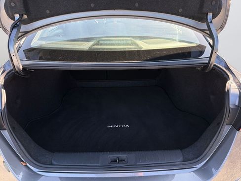 Certified 2024 Nissan Sentra SV FWD image 32