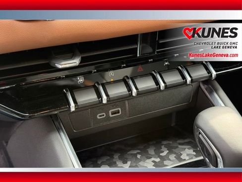 New 2026 GMC Canyon AT4 image 25