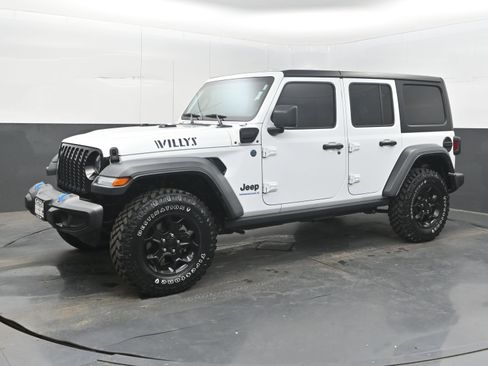 Used 2023 Jeep Wrangler Unlimited w/ 8.4" Radio Group AWD/4WD image 5