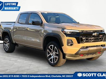 Used 2023 Chevrolet Colorado Z71 w/ Z71 Convenience Package 2