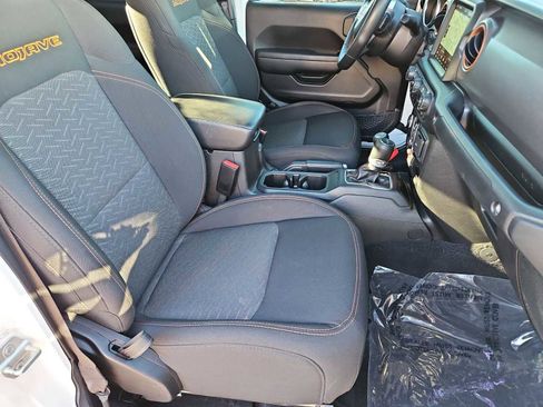 Used 2023 Jeep Gladiator Mojave image 20