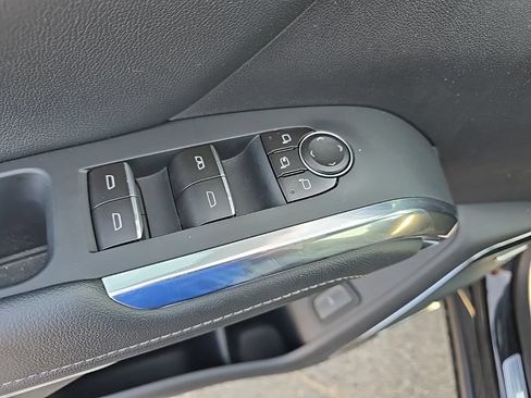 Used 2026 Chevrolet Traverse High Country w/ LPO, Floor Liner Package AWD/4WD image 7