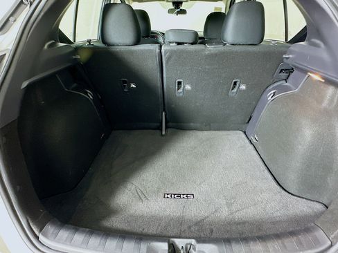 Used 2024 Nissan Kicks SV image 31