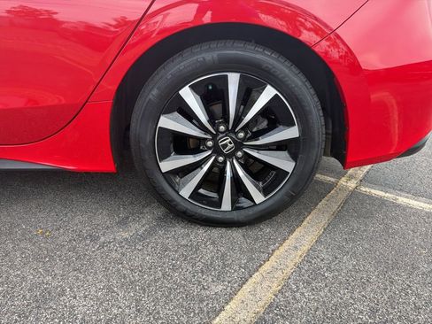 Certified 2024 Honda Civic EX-L image 30