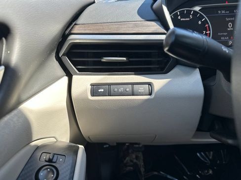 Used 2025 Nissan Altima 2.5 SV FWD image 25