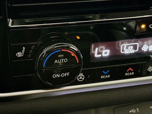 New 2026 Nissan Rogue Platinum w/ Platinum Premium Package image 23