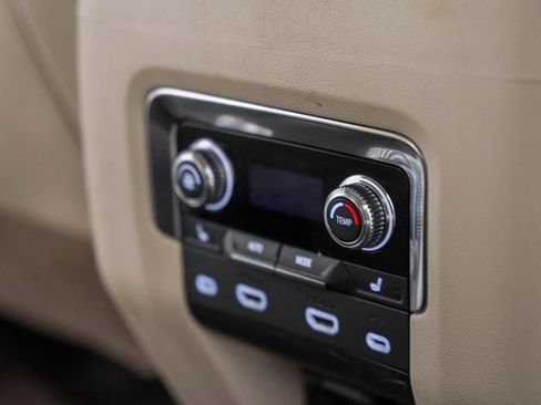 Used 2021 GMC Yukon XL Denali w/ Denali Premium Package image 39