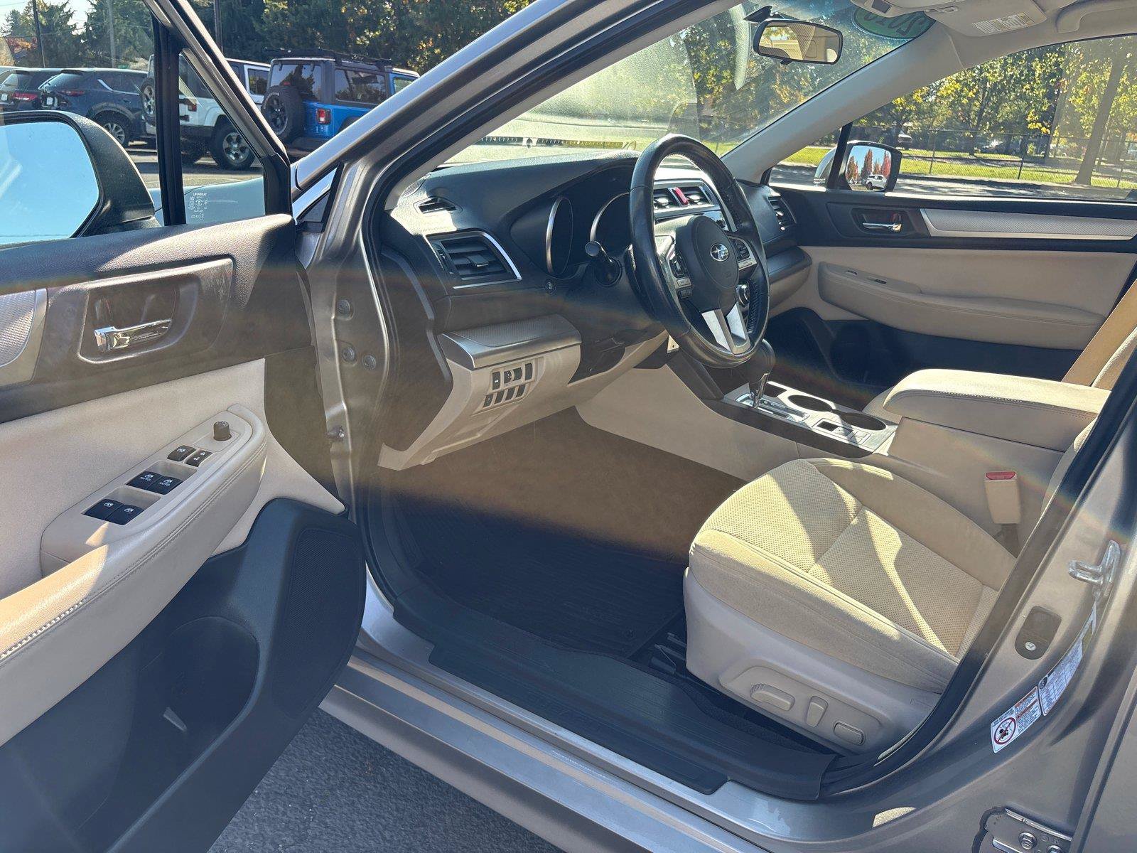 Used 2015 Subaru Legacy 2.5i Premium AWD/4WD image 9