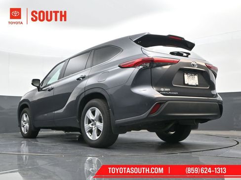 Used 2023 Toyota Highlander L image 47
