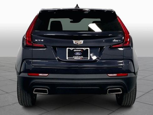 Used 2023 Cadillac XT4 Luxury w/ Cold Weather Package image 5