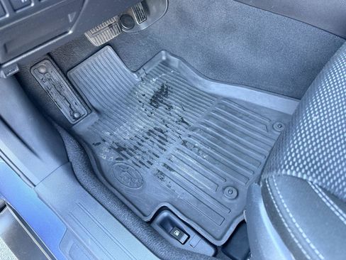 Used 2018 Subaru Outback 2.5i Premium image 17