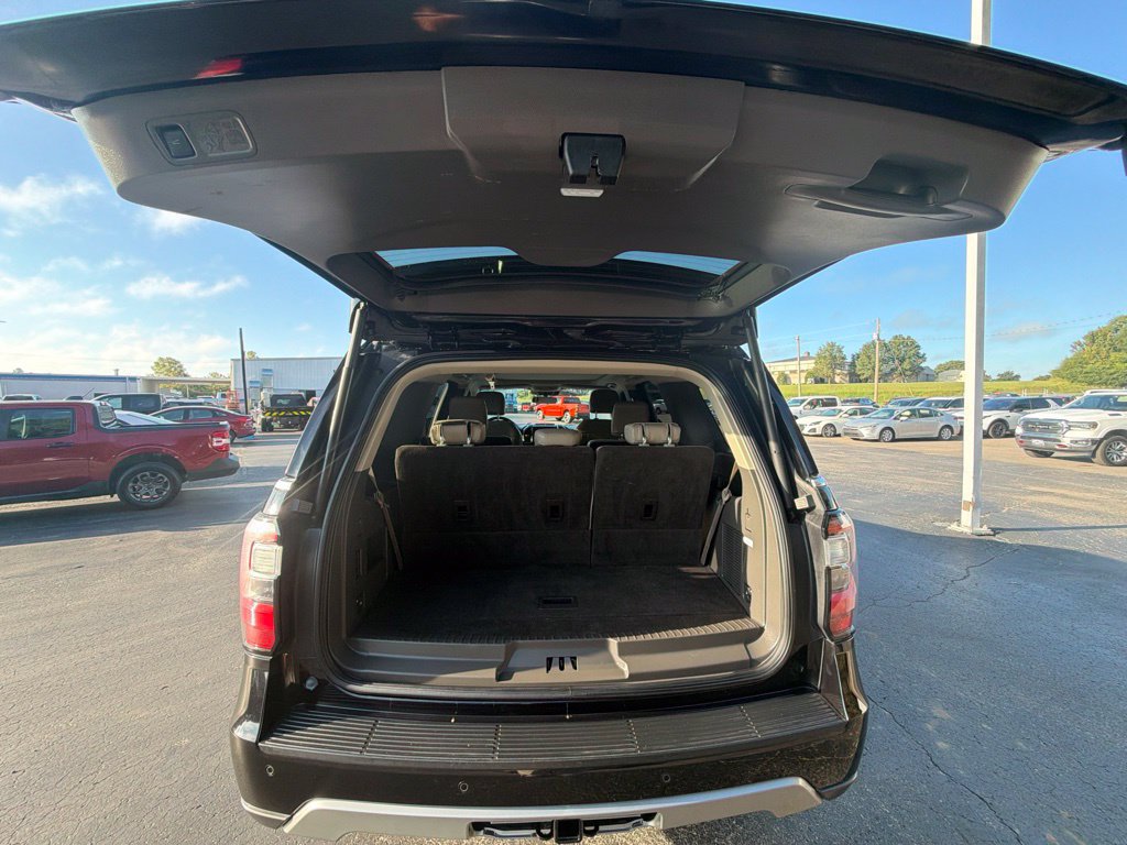 Used 2021 Ford Expedition Limited RWD image 10