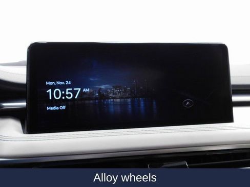 Used 2024 Genesis G70 2.5T image 28