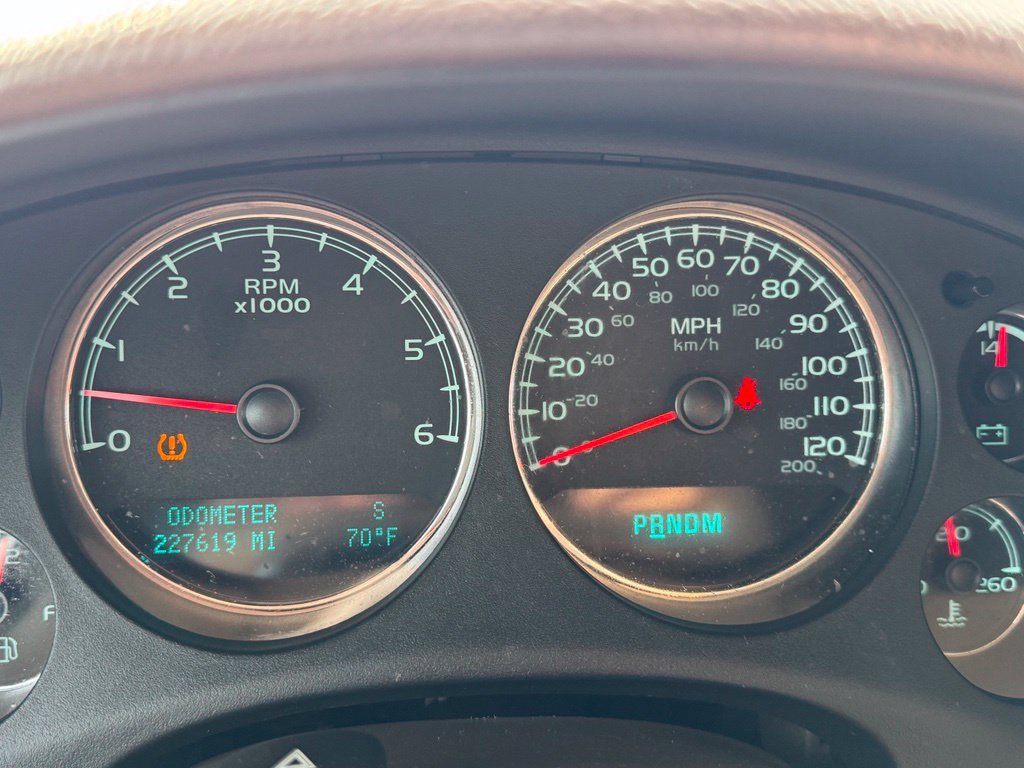 Used 2011 Chevrolet Tahoe LT AWD/4WD image 27