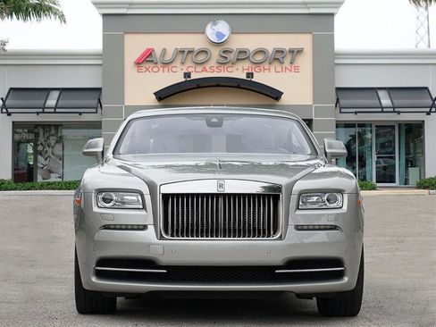 Used 2016 Rolls-Royce Wraith RWD image 2
