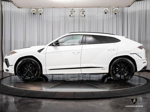 Used 2024 Lamborghini Urus S AWD/4WD image 6
