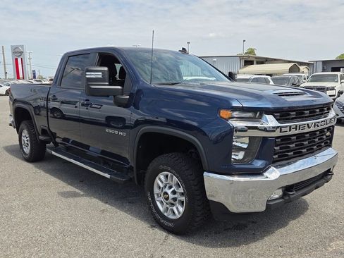 Certified 2022 Chevrolet Silverado 2500 LT w/ Convenience Package AWD/4WD image 15