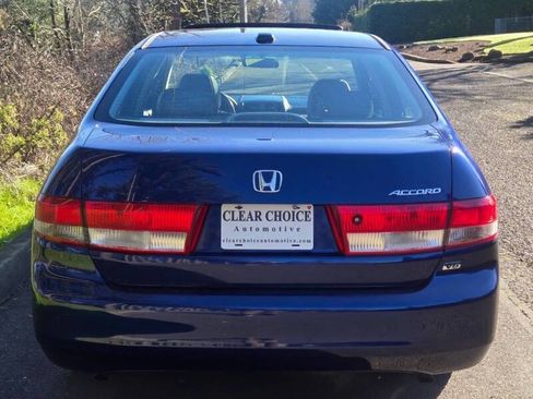 Used 2004 Honda Accord EX image 11