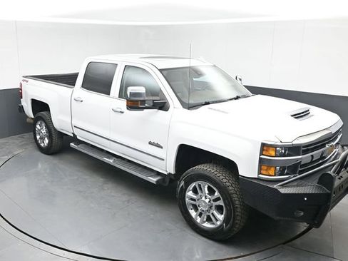 Used 2019 Chevrolet Silverado 2500 High Country w/ Duramax Plus Package image 34