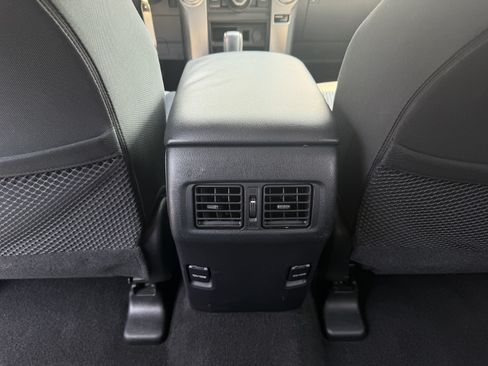 Used 2018 Toyota 4Runner SR5 AWD/4WD image 17