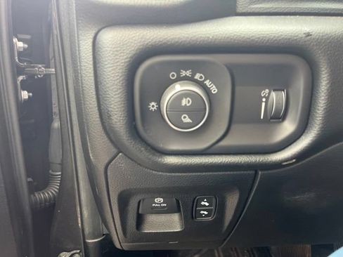 Used 2020 RAM 1500 Big Horn AWD/4WD image 25