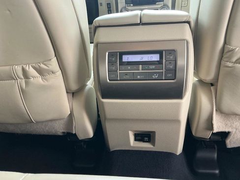 Used 2020 Lexus GX 460 Luxury w/ Off Road Package AWD/4WD image 13