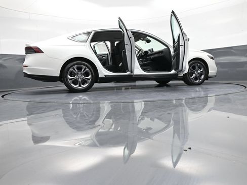 Used 2024 Honda Accord EX image 47