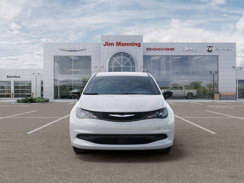 New 2026 Chrysler Voyager LX image 6