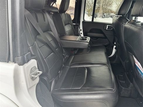 Certified 2022 Jeep Wrangler Unlimited Sahara w/ Cold Weather Group image 17