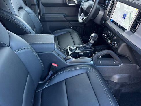 New 2026 Ford Bronco Outer Banks w/ Sasquatch Package image 15