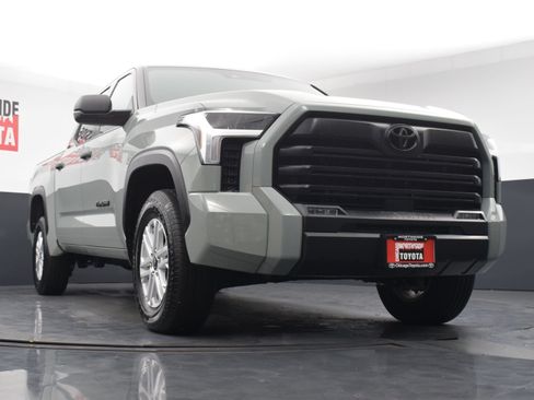 Used 2026 Toyota Tundra SR5 AWD/4WD image 30