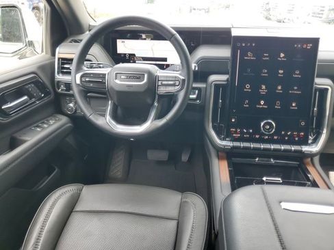 Certified 2025 GMC Yukon XL Denali AWD/4WD image 15