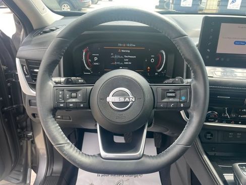 Used 2024 Nissan Rogue Platinum w/ Platinum Premium Package AWD/4WD image 25