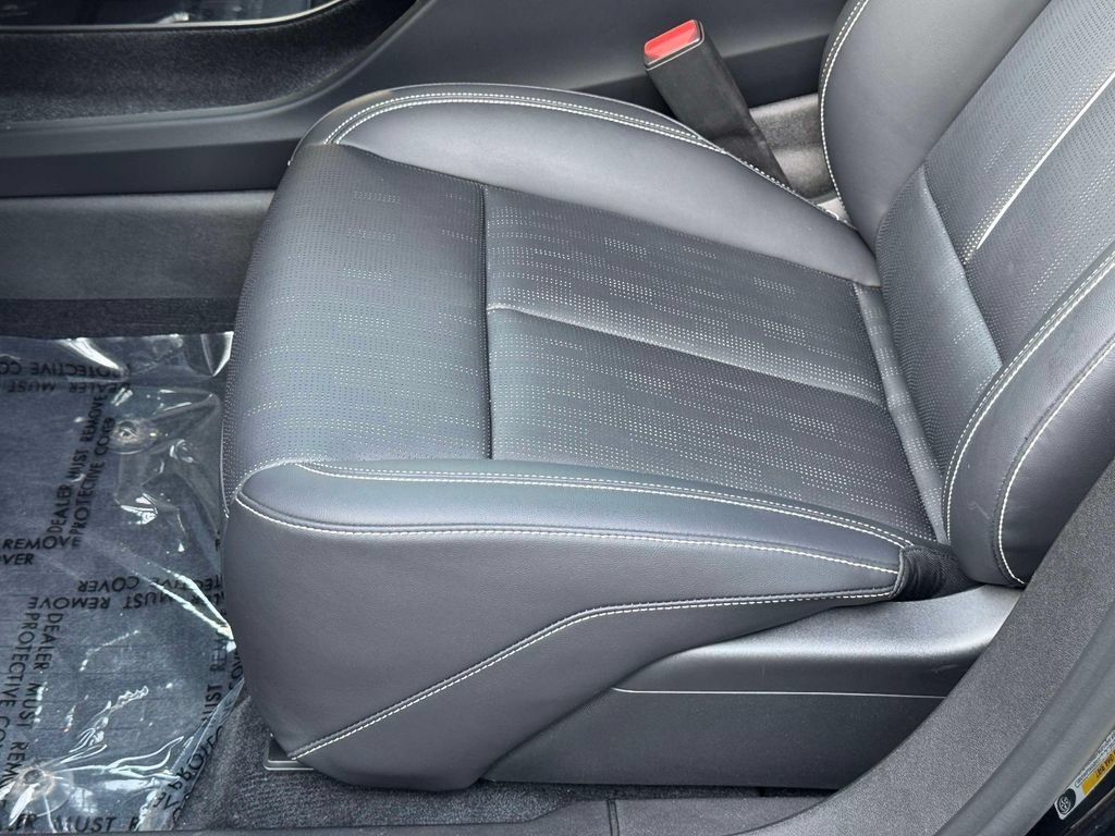 Used 2025 Cadillac Optiq Luxury 2 w/ LPO, Floor Liner Package AWD/4WD image 3