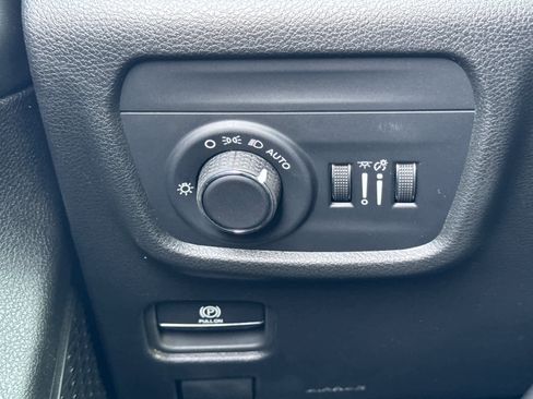 New 2025 Jeep Grand Cherokee Laredo X w/ Trailer Tow Package image 23